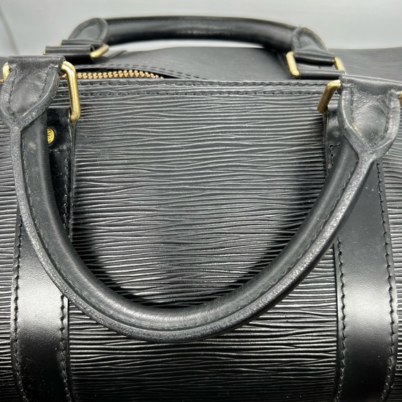 Louis Vuitton AUTHENTIC Epi Keepall 50 PreLoved - Picture 8 of 17